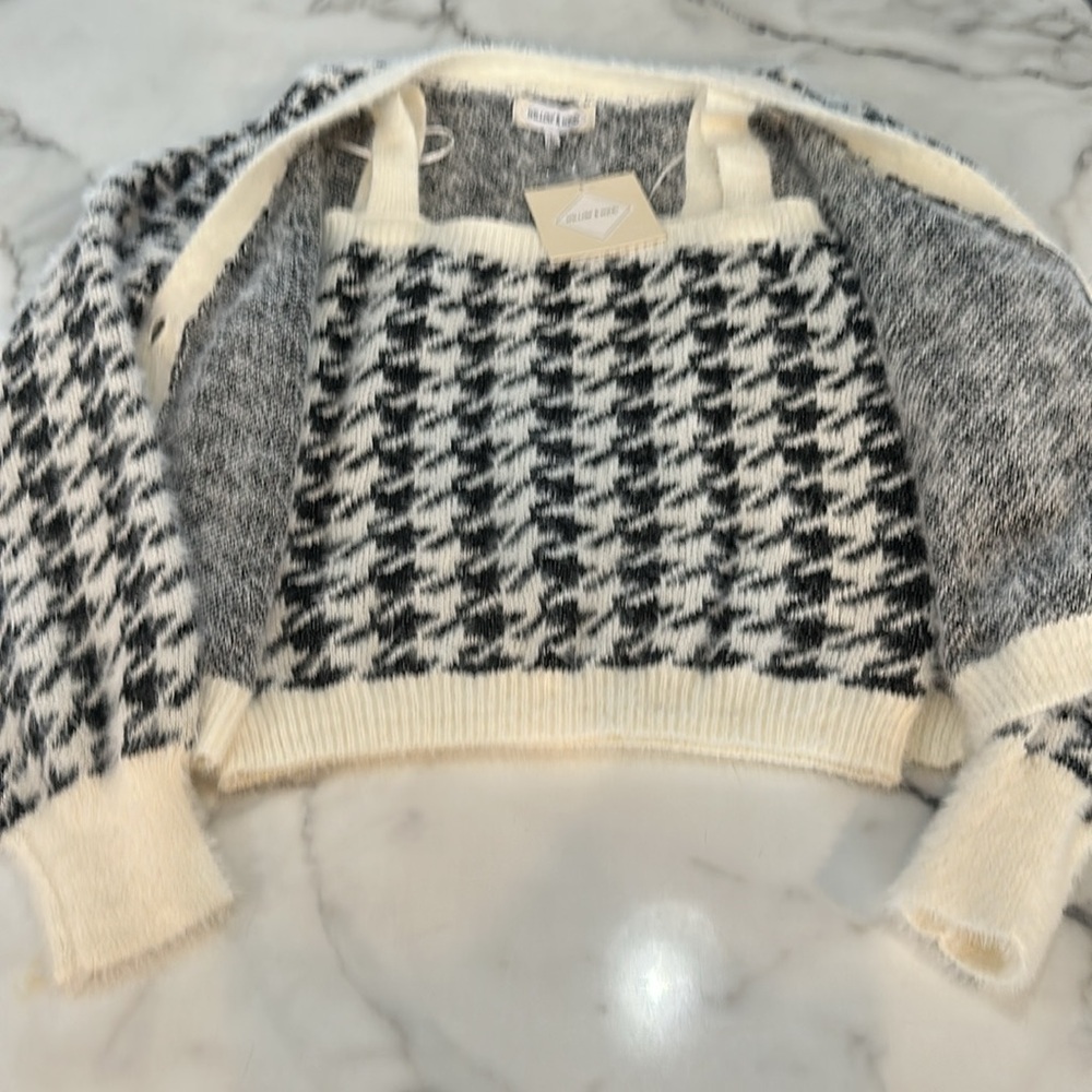 Willow & Wind Tank and Button Up Cardigan Sweater Set NWT - Picture 2 of 4